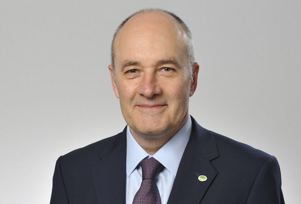 Former JBCE President Alistair Dormer Receives Japan's Order of the Rising Sun, Gold and Silver Star